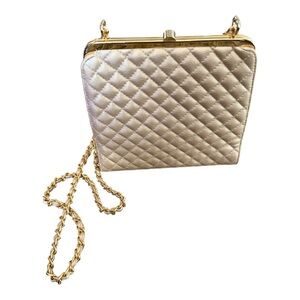 Amanda Smith Quilted Barbie core Crossbody Bag Faux leather with Gold Chain